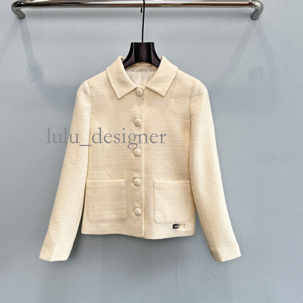 Designer jackets womens 26 Autumn New High-Fashion Minimalist Retro Chic Short Jacket With Round Buttons long sleeve womens coat