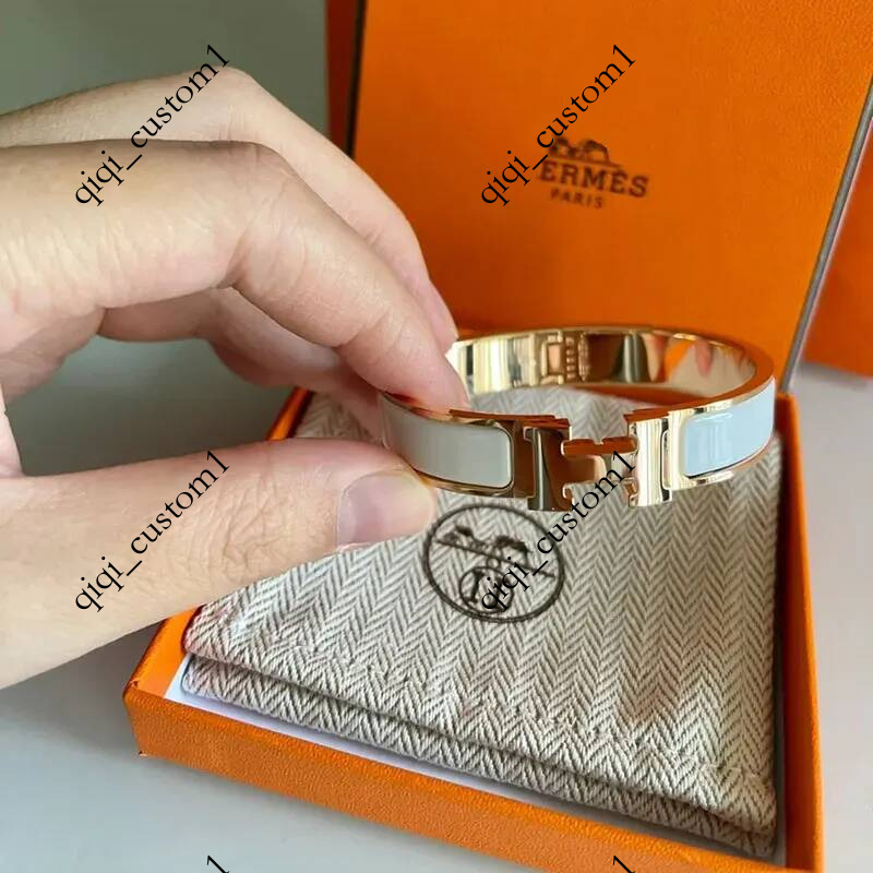 Designer couple luxury elegant matching bangle set for Men and Women gold Bracelet jewelry 18k Gold plated Bangle Size 17 And 19 Fashions Jewelry Gi