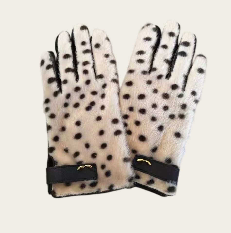 Top quality men's women's sheepskin gloves fashionable designer luxury gloves winter warmth with fleece lining