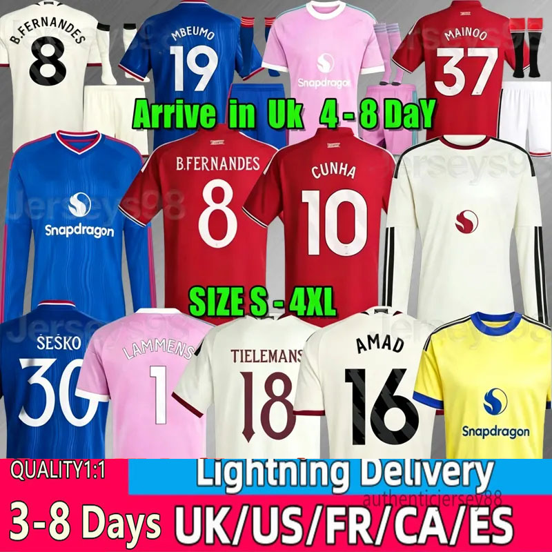 26 27 Maillots de football ManUniteds Rose Pre Match Fans Joueur 2026 FERNANDES Homme Maillot de football Stone Roses Lifestyle MUTDES CUNHA kit