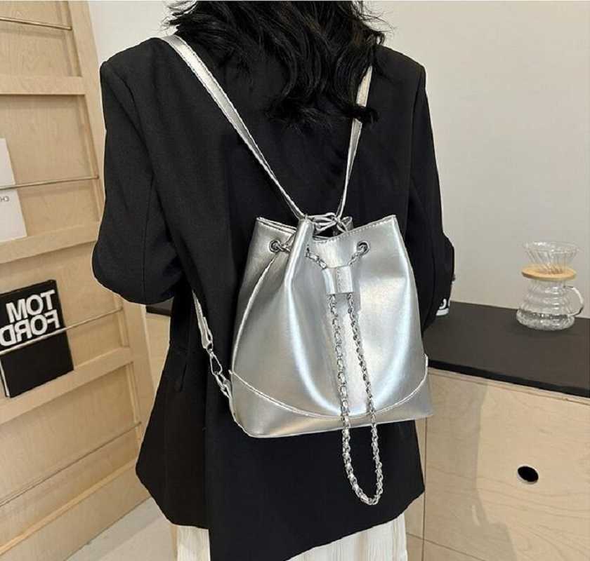 Hot 2026 Backpack Sale Style New Fashion Large Capacity Chains Soft Leather Backpacks Women's Designer Shoulder Bags Crossbody Backpack H260922
