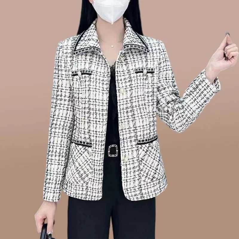 Women's Jackets Small Fragrant Coat Women's Spring And Autumn 2023 New French Jacquard Popular Loose Short Plaid Jacket Female Plaid Jacke