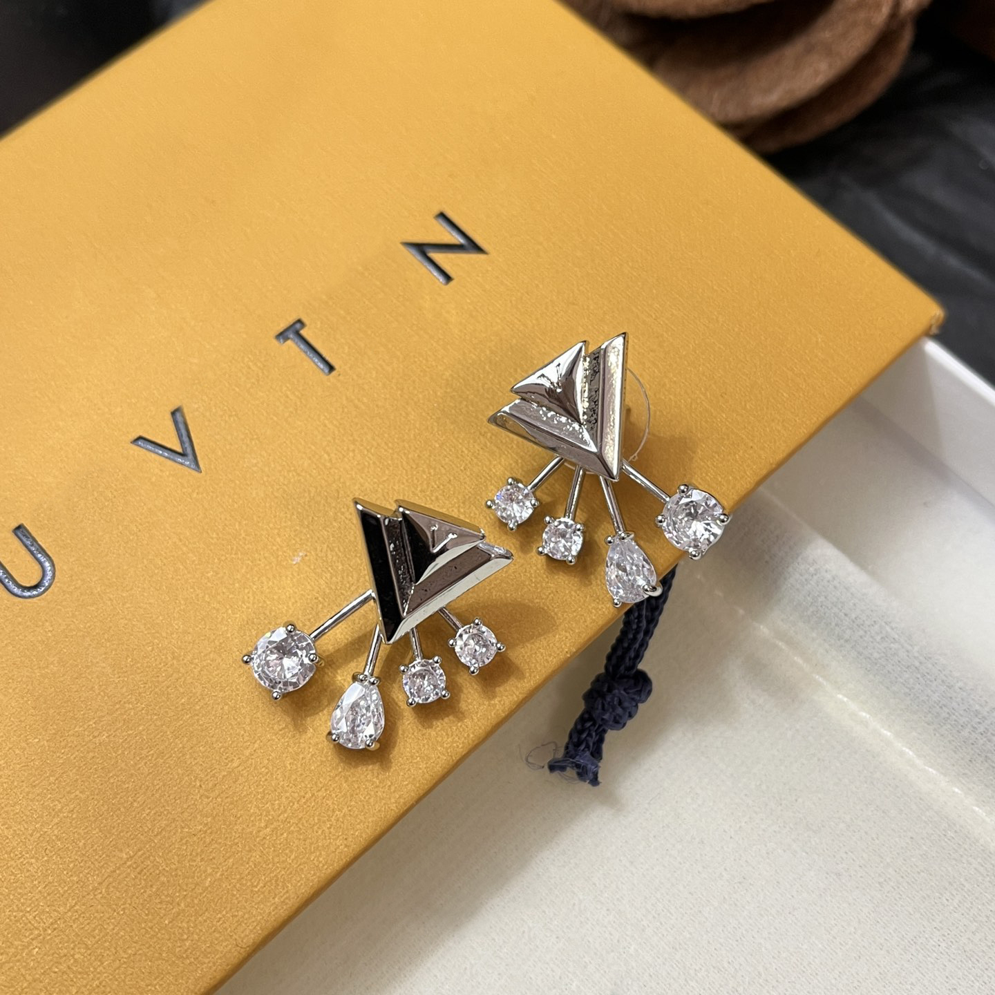 Exquisite Designer Gold Plated Zircon Earrings With Letters Luxurious And Fashionable Gifts Suitable For Womens Party Travel Paired With Jewelry