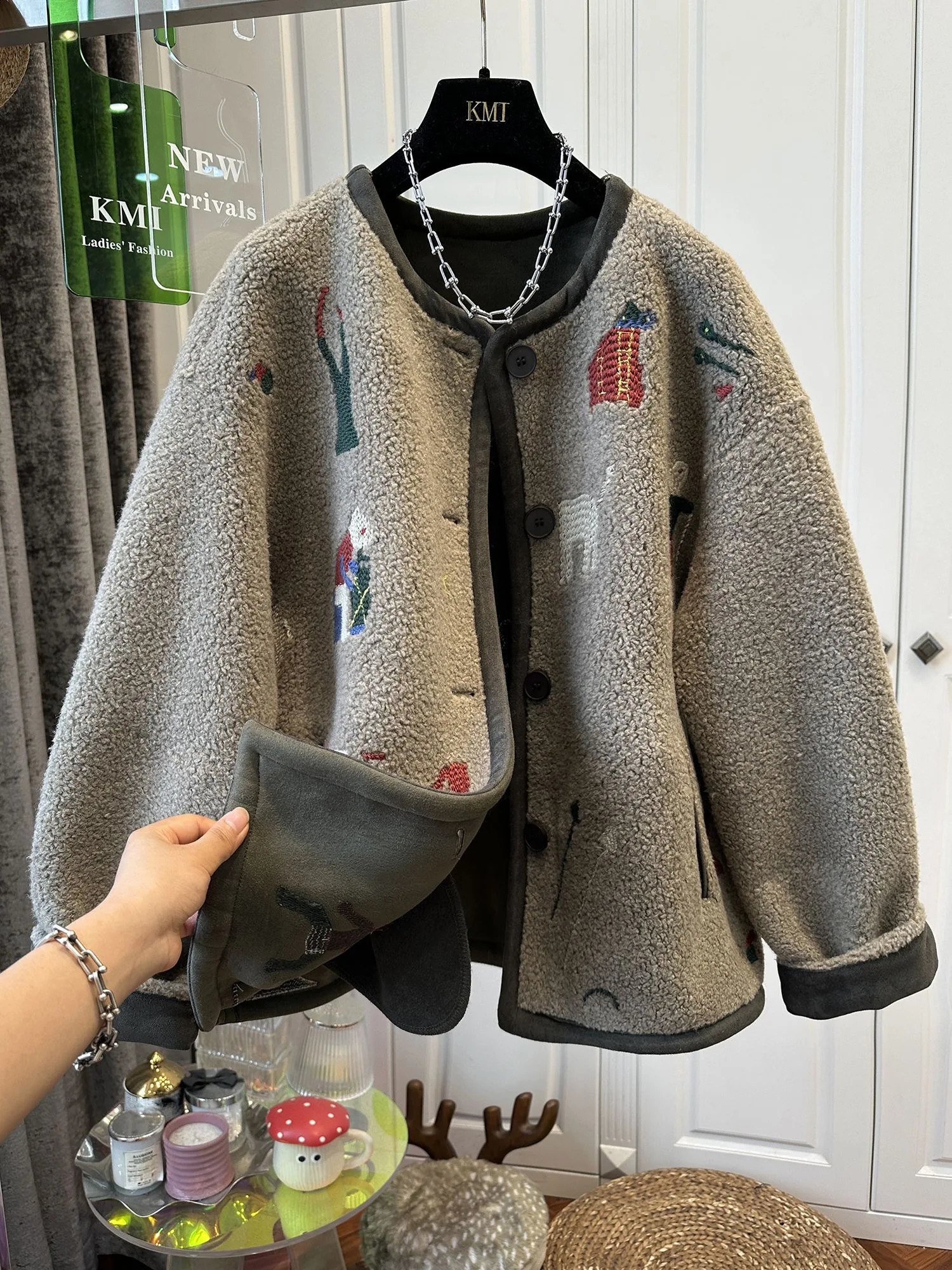 Ladies' Loose Fit round Neck Single Button Woolen Coat Fur Leather Integrated Print Anti-Aging 2026 Winter Style Korean Fashion 260921