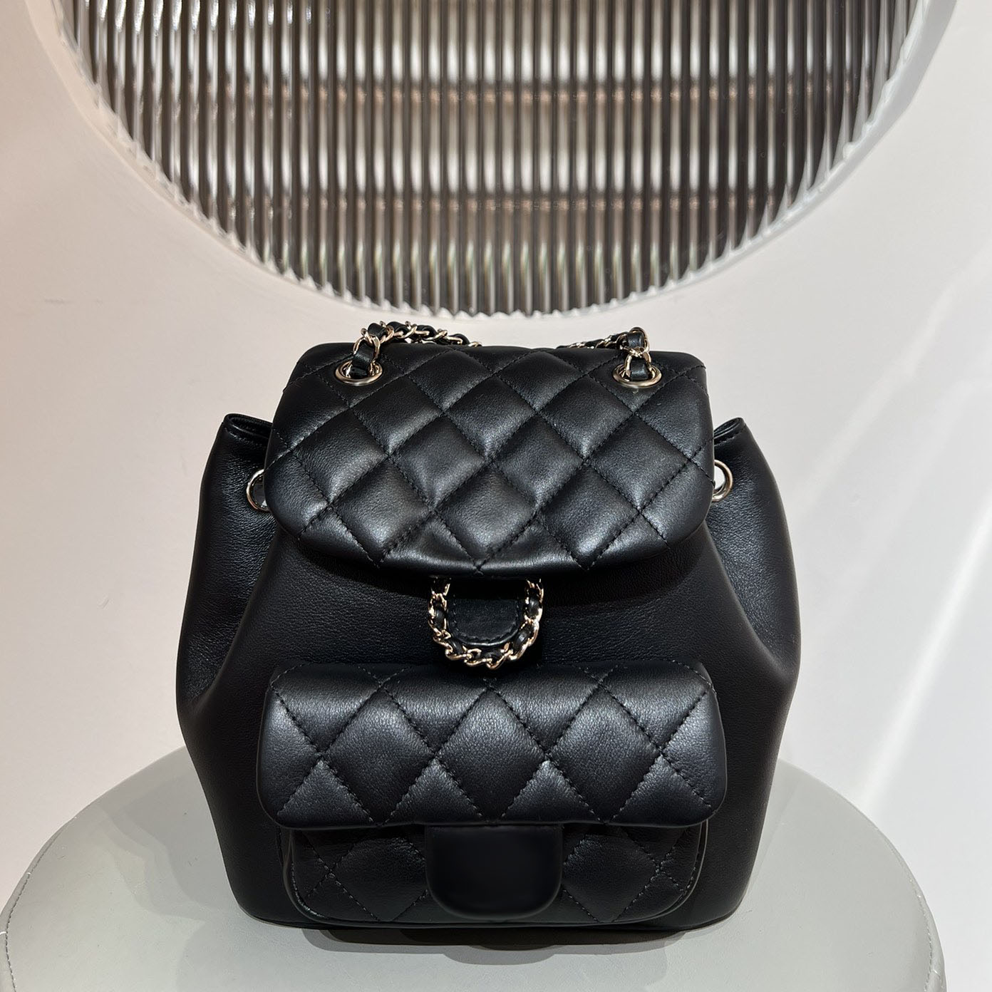 Borsa di design serie Duma Mini zaino nero Borsa a tracolla Borsa trapuntata con fibbia oro chiaro per appuntamenti giornalieri per feste
