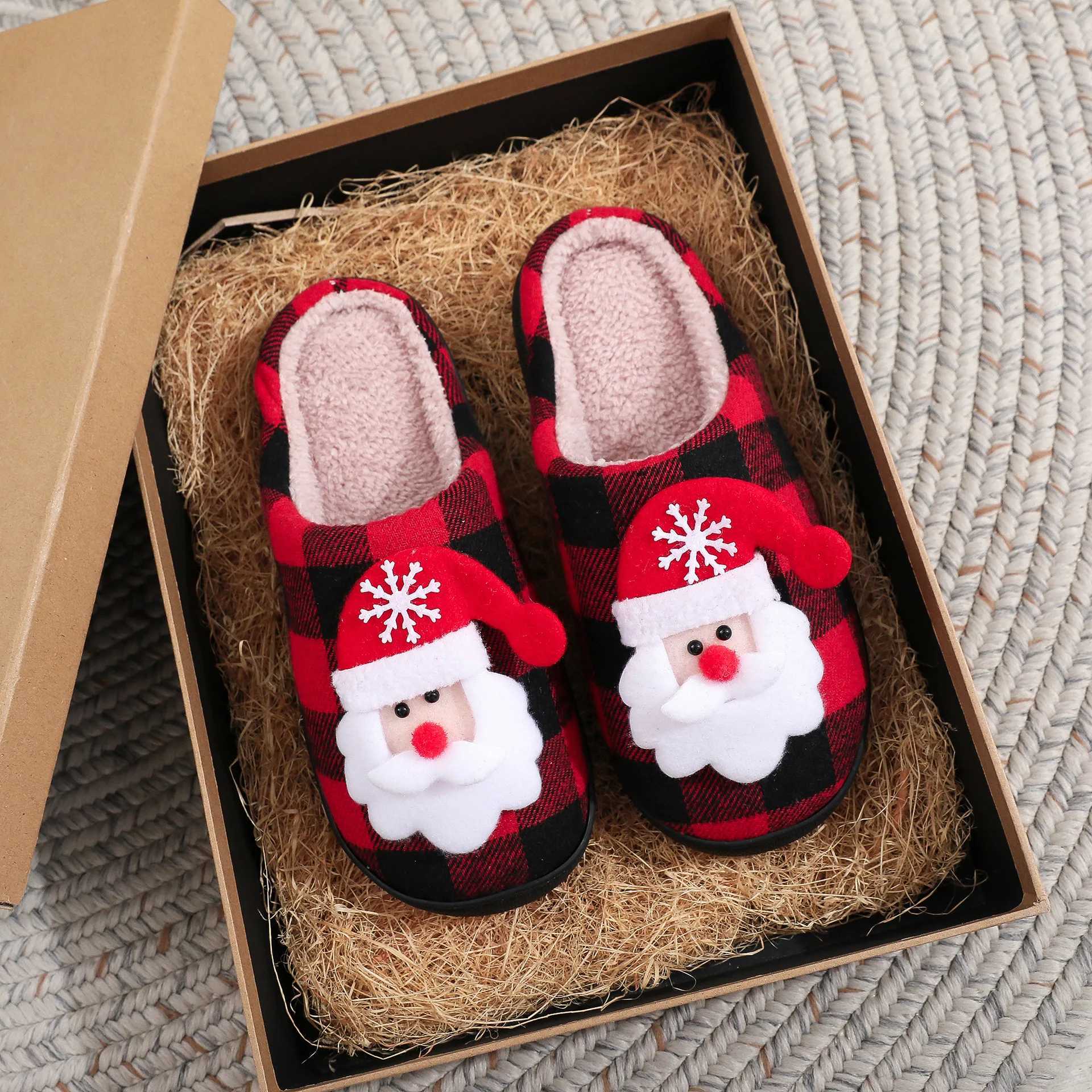 Christmas Theme Cotton Slippers with Santa Claus Black Red Plaid Design Thick Sole Cotton Slippers for Home with Warm Fleece T260922