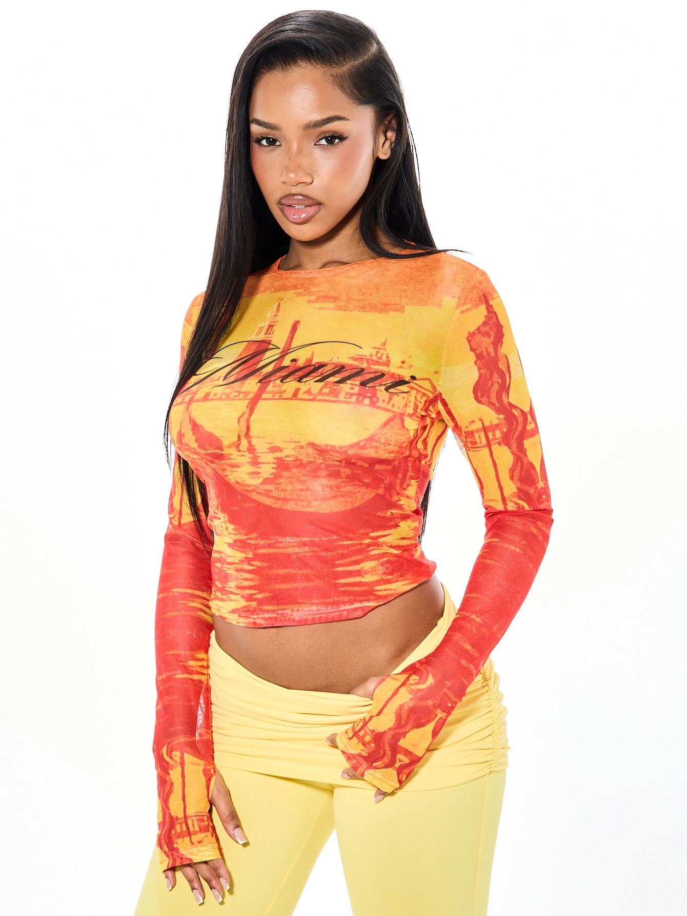 Best-selling cross-border cityscape printed mesh top for European and American markets, long-sleeved, slim fitted, cropped style, suitable for sprin
