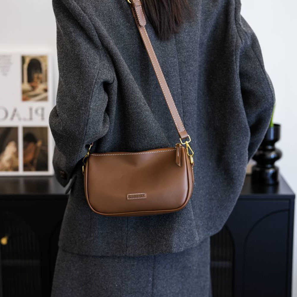 Pillow Simple Cross Body Bag for Women 2026 Spring and Summer New Style Wide Shoulder Strap Crossbody Bag Fashionable Commuter Shoulder Bag H260922