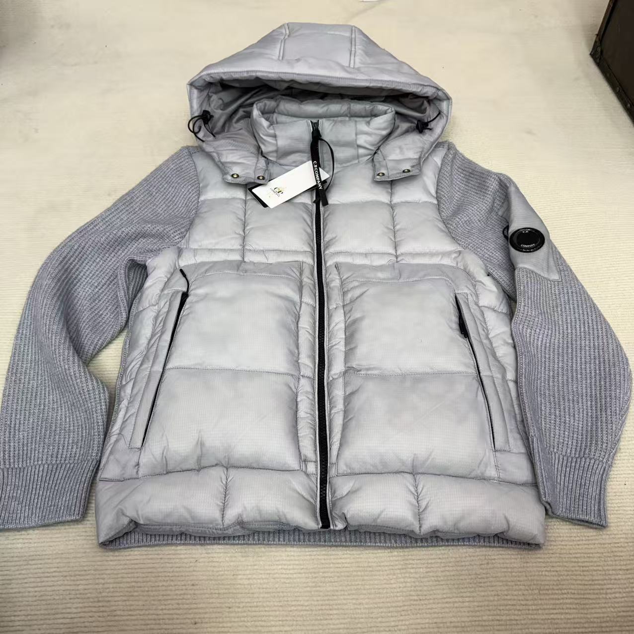Mens Jacket Designer Puffer Jackets Warm Coat Women Men Puffer Jackets Letter Print Clothing Couple Street Style Winter Winterjacke Down Parka Water