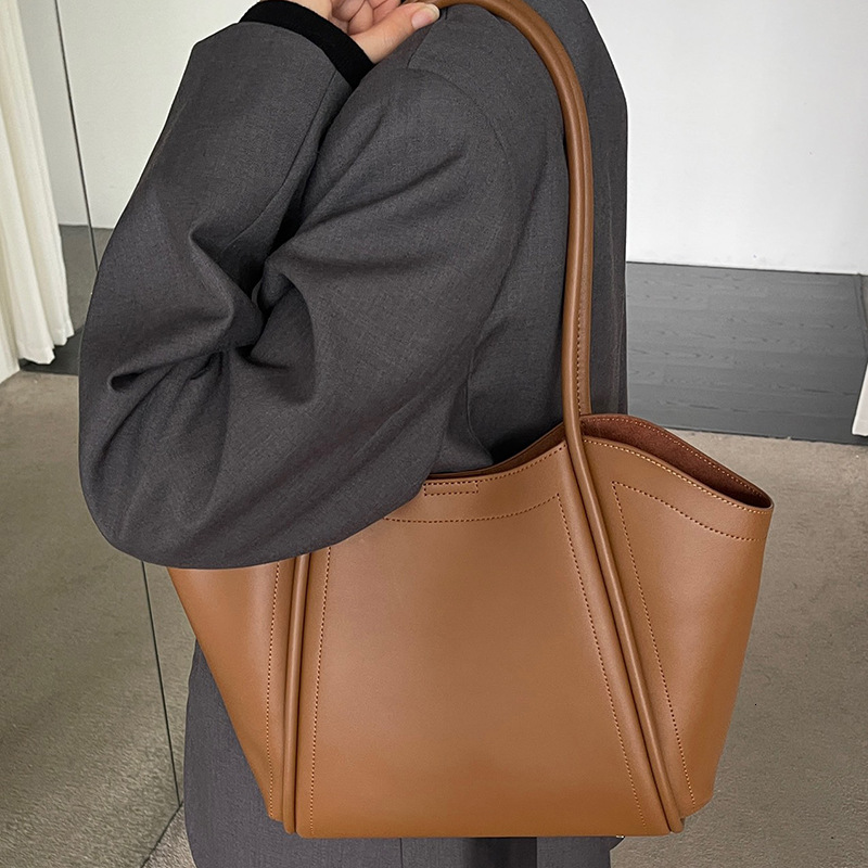 6VIPQ Luxury Brand Fashion Women's Fashionable Printed Handbag Versatile And Elegant Single-Shoulder Crossbody For Middle Tote Bag Designer Bag