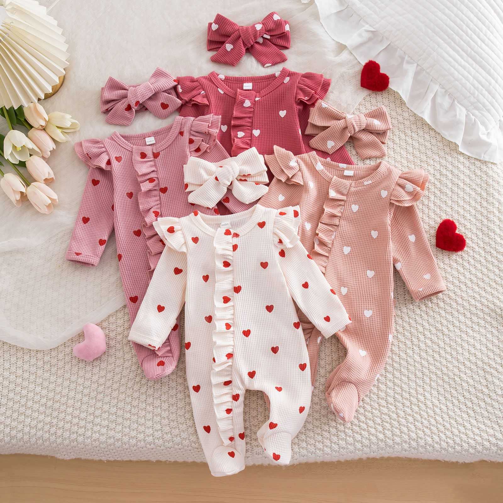 Children's spring collection Valentine's Day wafflepatterned romper with heart print featuring a zipper and attached headband Q260919