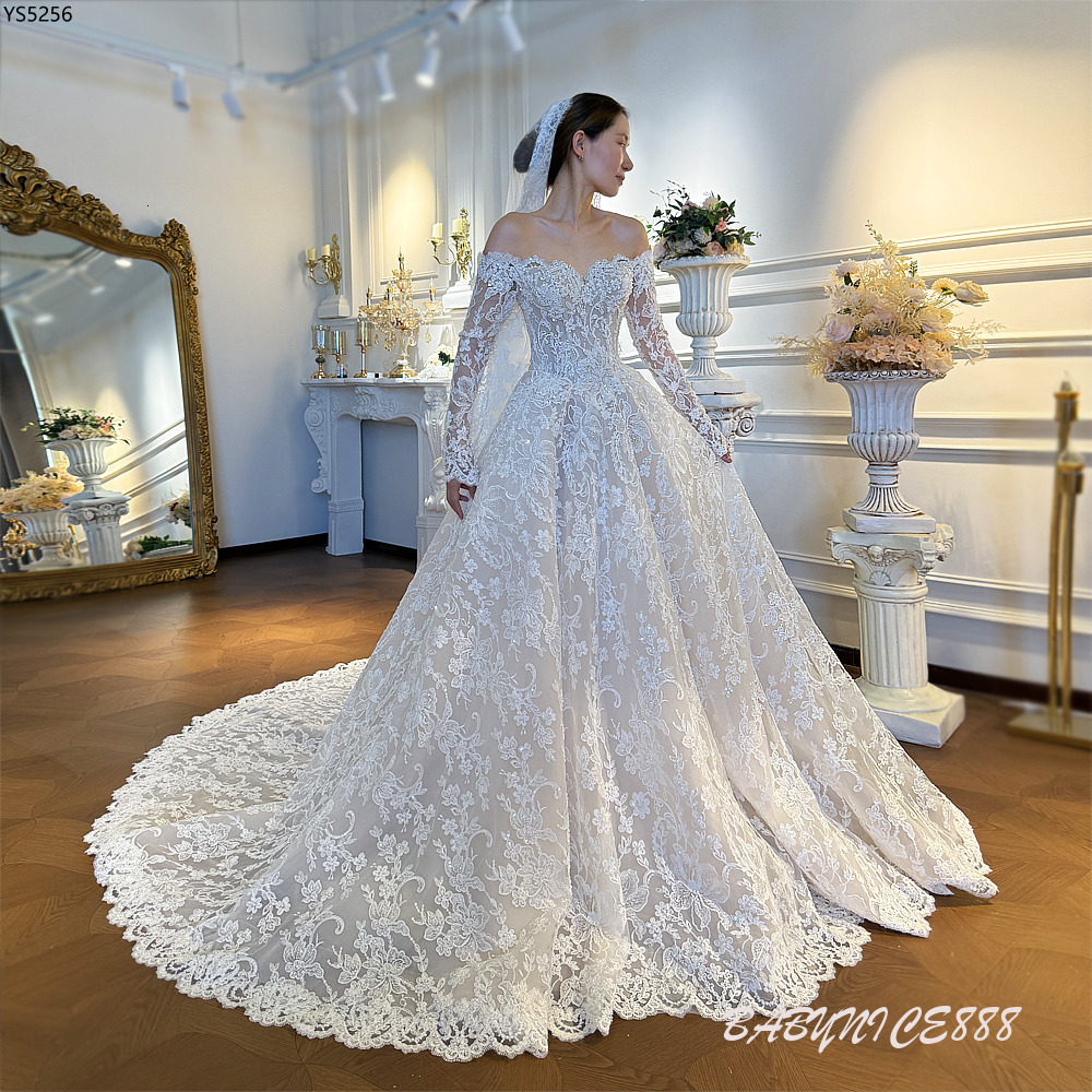 Luxurious Full Lace A Line Wedding Dresses Elegant Off The Shoulder Long Sleeves Corset Long Train Bridal Gowns Plus Size Custom Made Robes 917