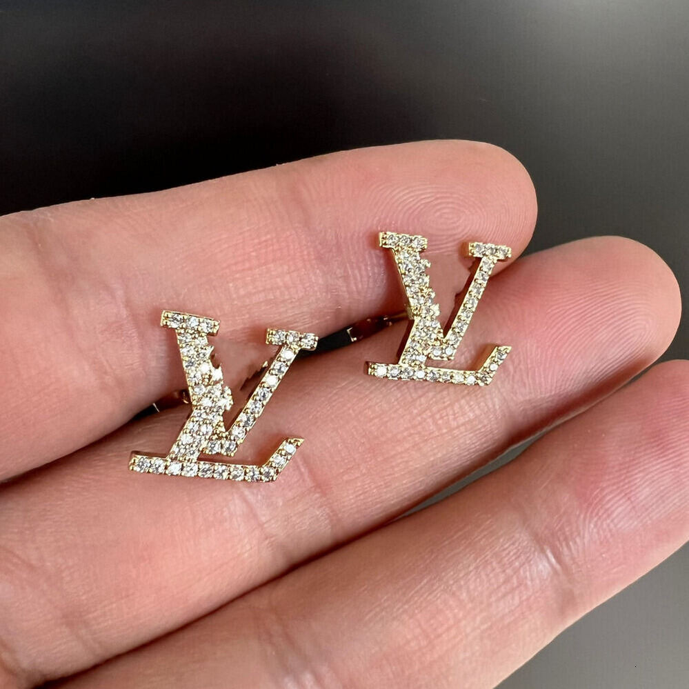 louise earring Stainless steel Full diamond micro inlay V stud girls 18K gold silver Fashion louus Earrings Designer Studs Engagement wedding louise