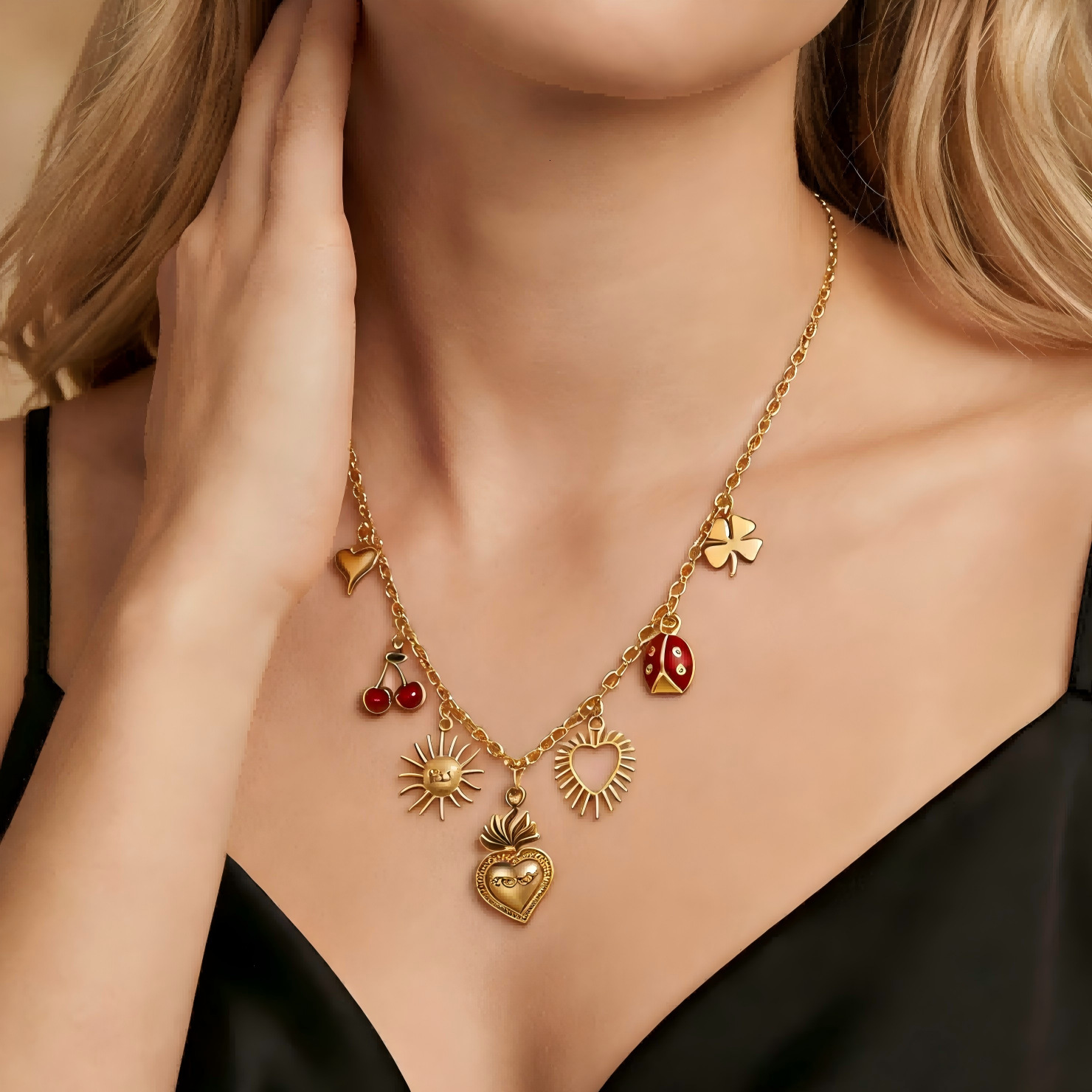 European American-style Instagram-inspired jewelry: cherry blossom, little bee, and heart-shaped sun pendant, 18k gold-plated stainless steel clavic