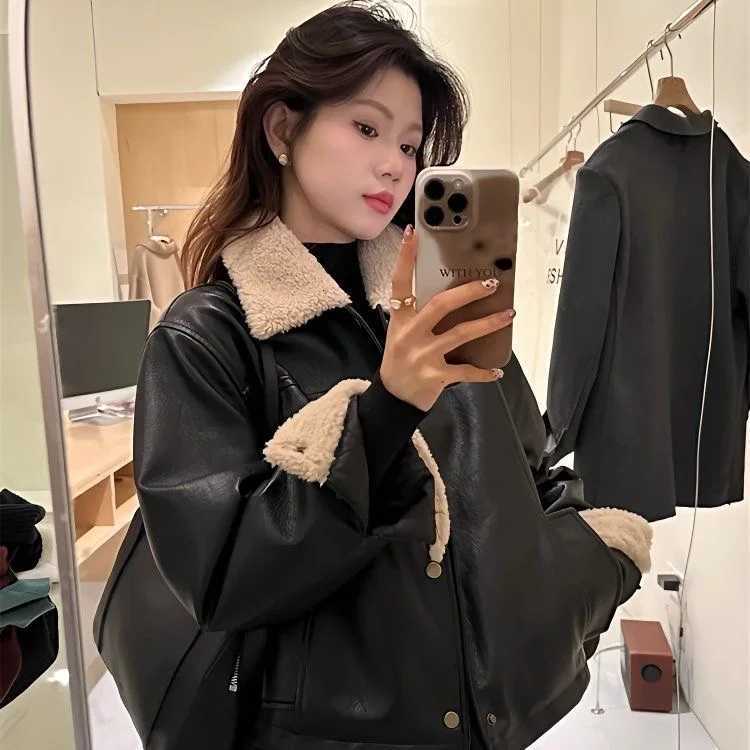 Women's Fashion Short Leather Jacket Coat Turn-down Collar Cotton-filled Faux Fur Collar Versatile Spring Ins Style PU Material C260921