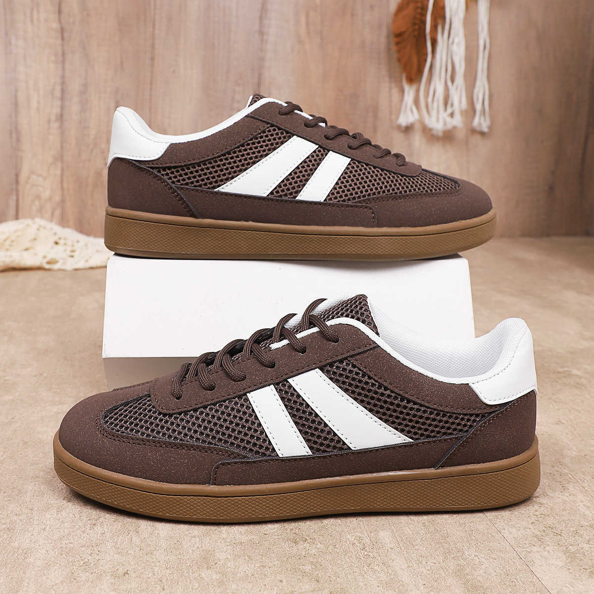 Shoes New Women's Classic Casual Sneakers 2025 Spring fashion Outdoor Non-slip Vulcanized Shoes Designer Women's Casual Shoes Plus Size D2