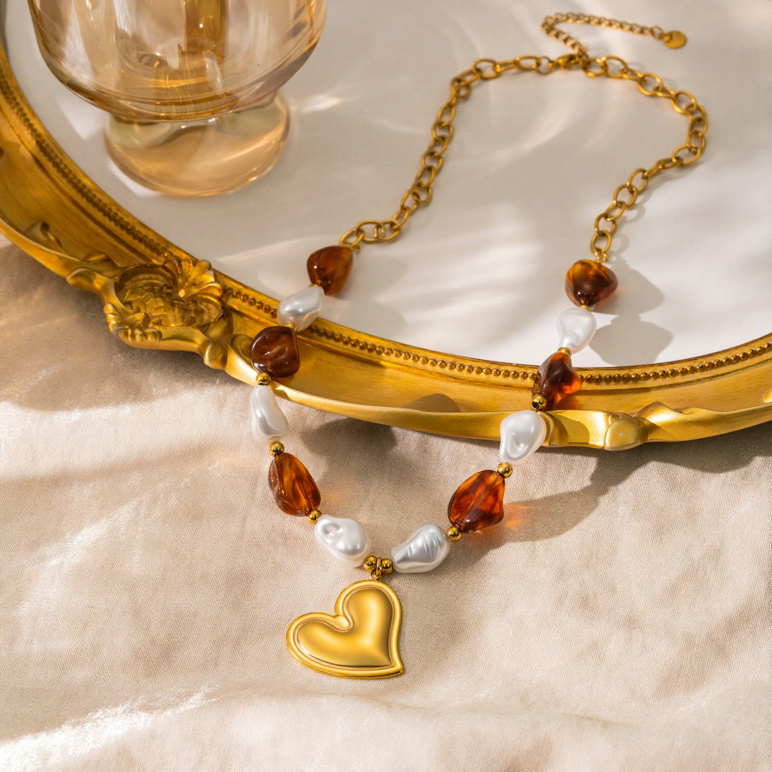 European and American bestseller 18K gold-plated stainless steel amber resin baroque pearl heart-shaped pendant necklace for women