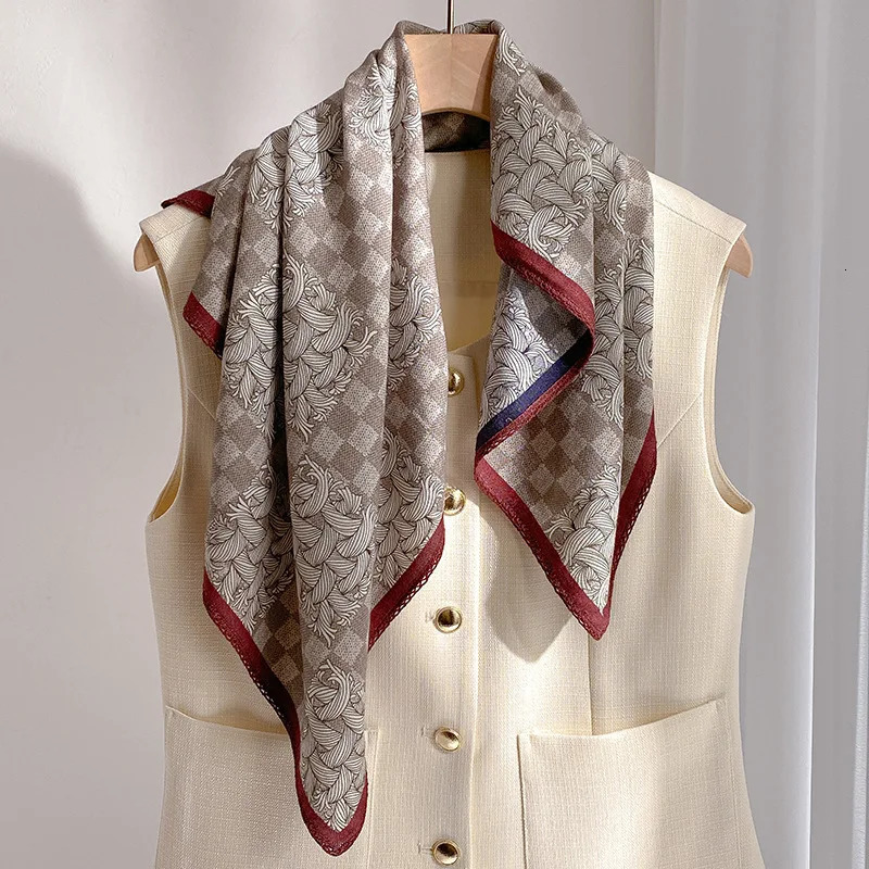 Italian High-end Silk Wool Scarf Women's Spring and Autumn Hooked Silk Wool Square Scarf Dual-purpose Scarf 260921