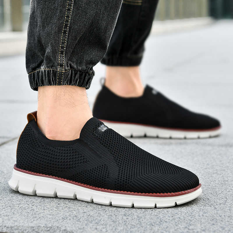 Men's Casual New Shoes Summer Sports Shoes Breathable Mesh Cloth Shoes Outdoor Casual Shoes Men's Non-Slip Flying Woven Shoes Plus Size 50