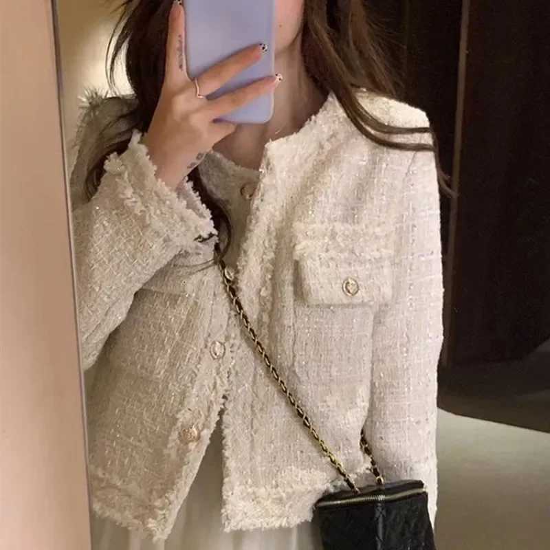 Women's Jackets HJLZWB New Fashion Korean Chic Vintage Tweed Woolen Jacket Coat Women Autumn Single Breasted Plaid Tassel Office Lady Outwea202