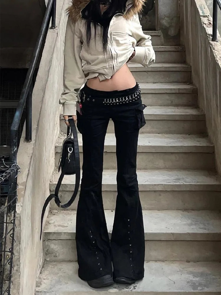 Women Y2K Gothic Streetwear Black Flare Jeans High Waist Metal Studded Decor Slim Fit Stretch Denim Pants Street Style Outfits 260921