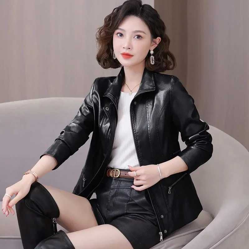 Ladies Leather Coat 2025 New Spring Autumn Windproof Waterproof High-Quality PU Jacket Women's Short Overwear Fashion Overcoat C260921