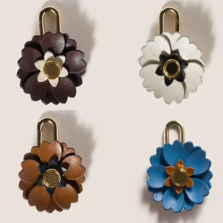 Newest Designer Bag Charms keychains flowers Shoe Pendant Brooch Accessories Leather Flower shoelace pendant gift