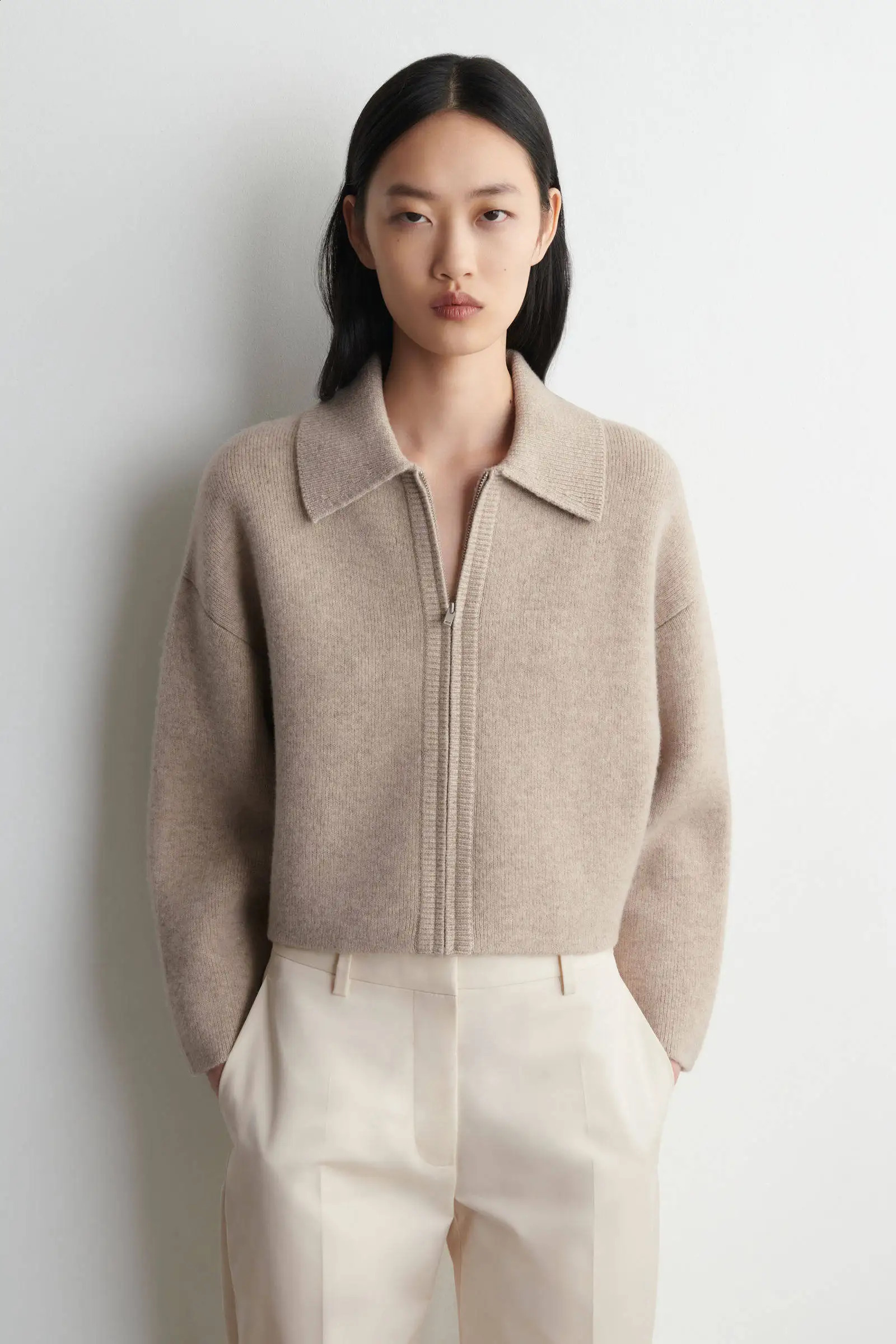 XIMIAN APPAREL 2026 YAZHIMEI cos spring style of womens casual Standard style short lapel beige zipper jacket 260921