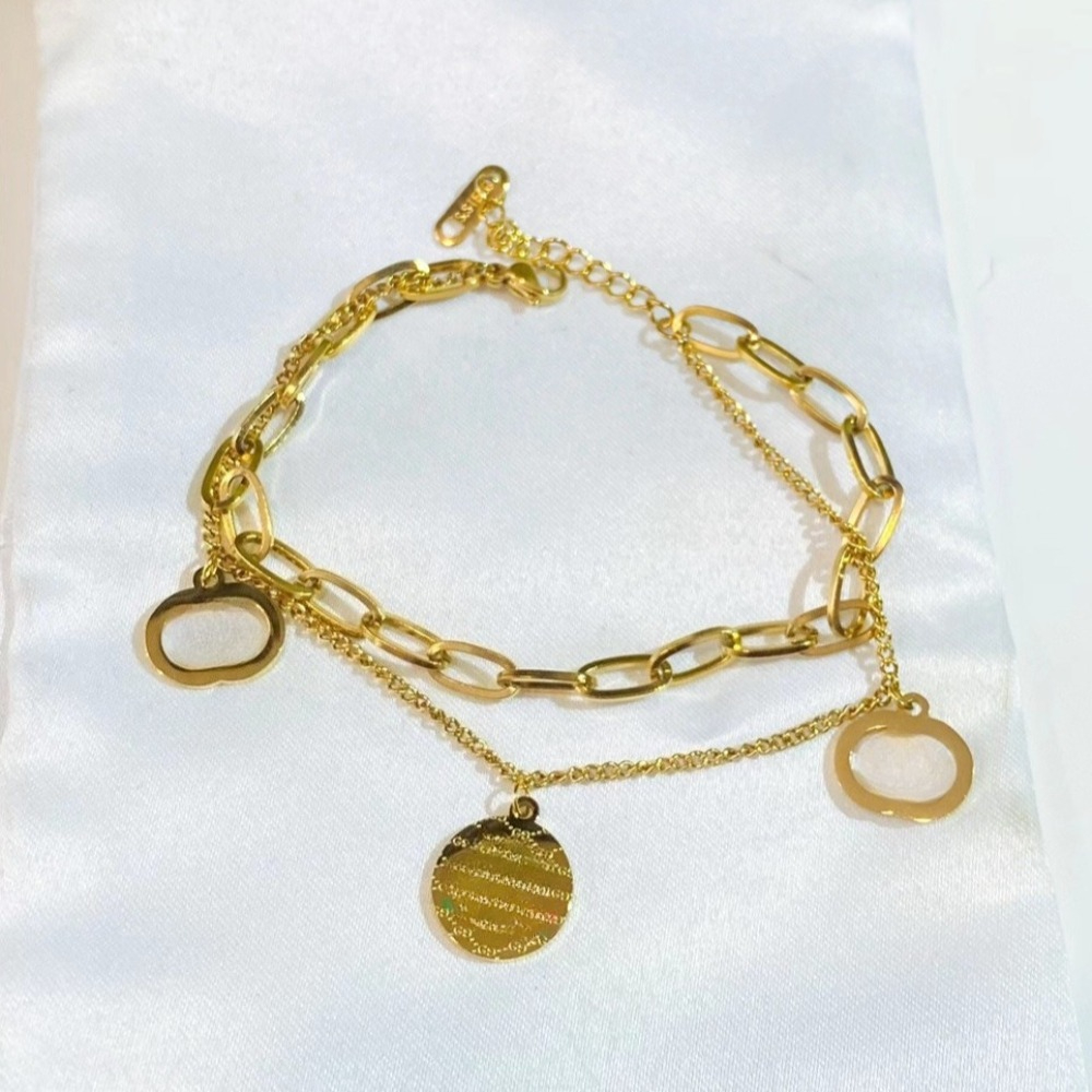 Bracelets de charme de créateurs classiques Marque Lettre Chaîne Bracelet Anniversaire Fiançailles Bracelet Fête 18 carats Plaqué Or Bijoux Cadea