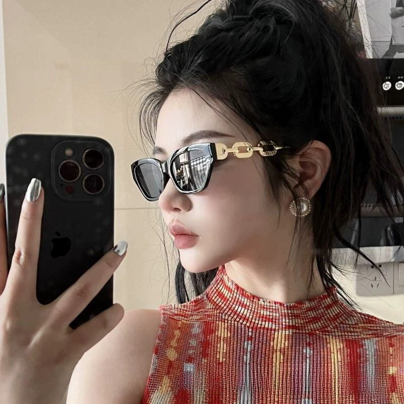 Designer Trendy Small Frame Sunglasses With Chain Temples Perfect Glasses Beach And Hip Hop Looks Available For Both Women And Men High Quality Luxu