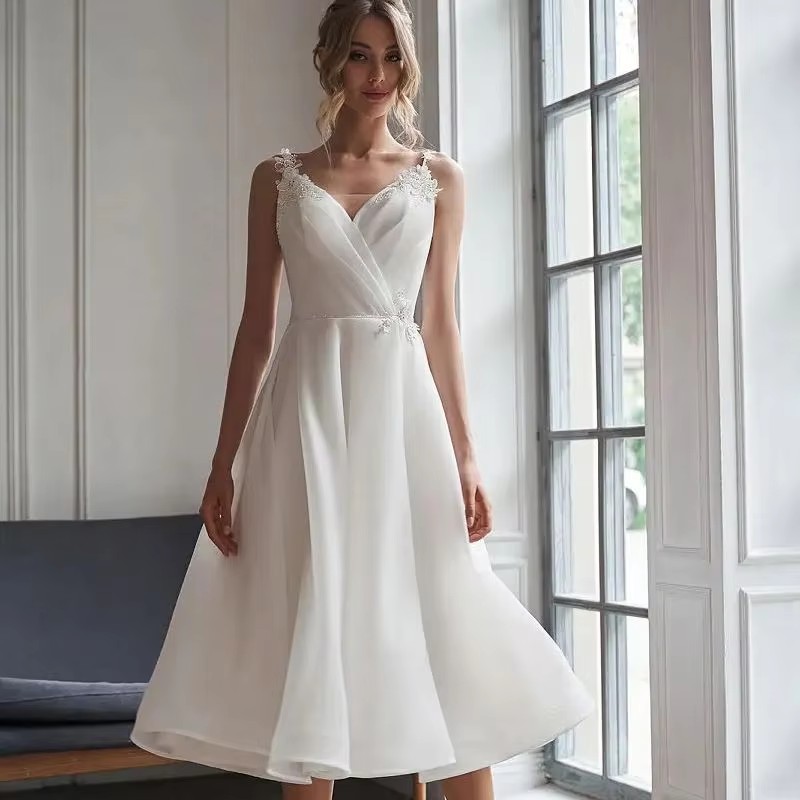 Classic Short Wedding Dress Spaghetti Strap A-Line Backless Lace Appliques Organza Boho Bride Gowns Beach Vestido de Novia Robe De Mariage