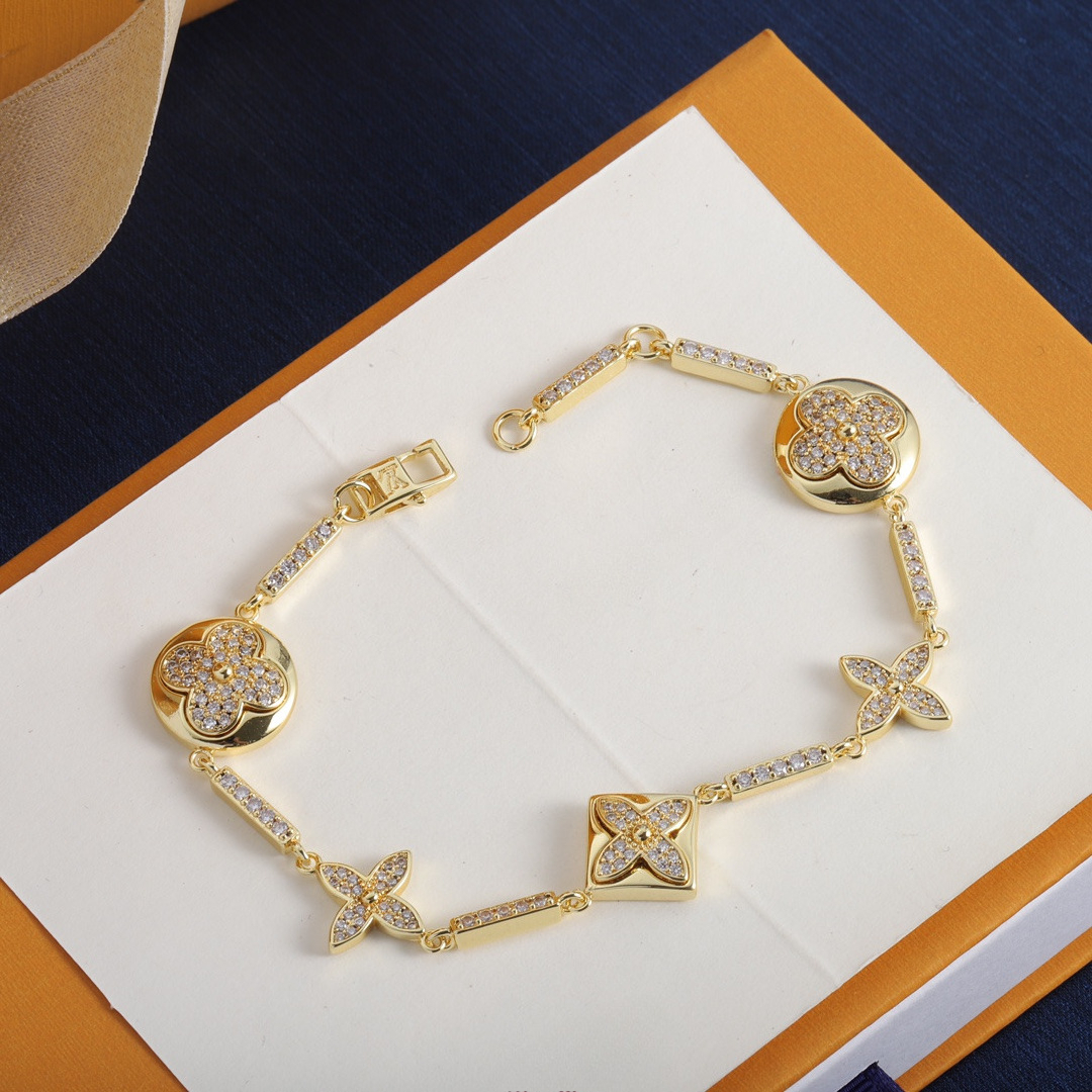 Designer Bracelet Luxury Crystal Clover Charm Bracelet Bangle Gold Silver Chain Bracelet For Women Men Fashion Jewelry Wedding Party Gift