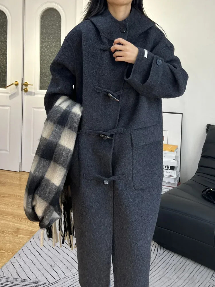 High-end Double-sided Wool Cashmere Coat Long Female Horn Button Hooded Loose Thick Natural Woolen Coat Fashion Autumn Winter 260922
