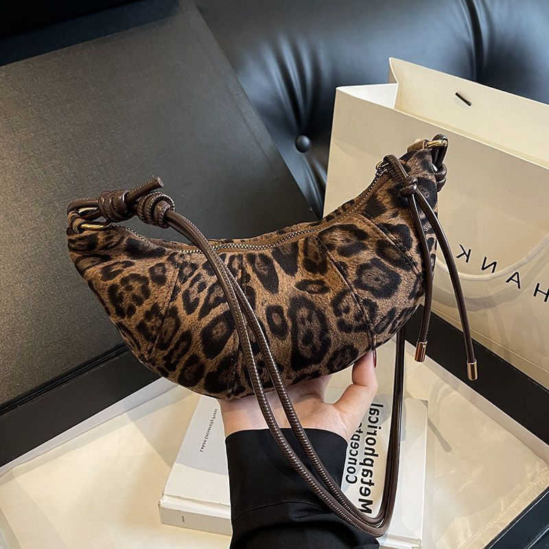Zipper Cross Material Body Velvet High Quality Shoulder Bag Leopard Print Simple Fashionable Crossbody Bag Soft Western Style Handbag H260922