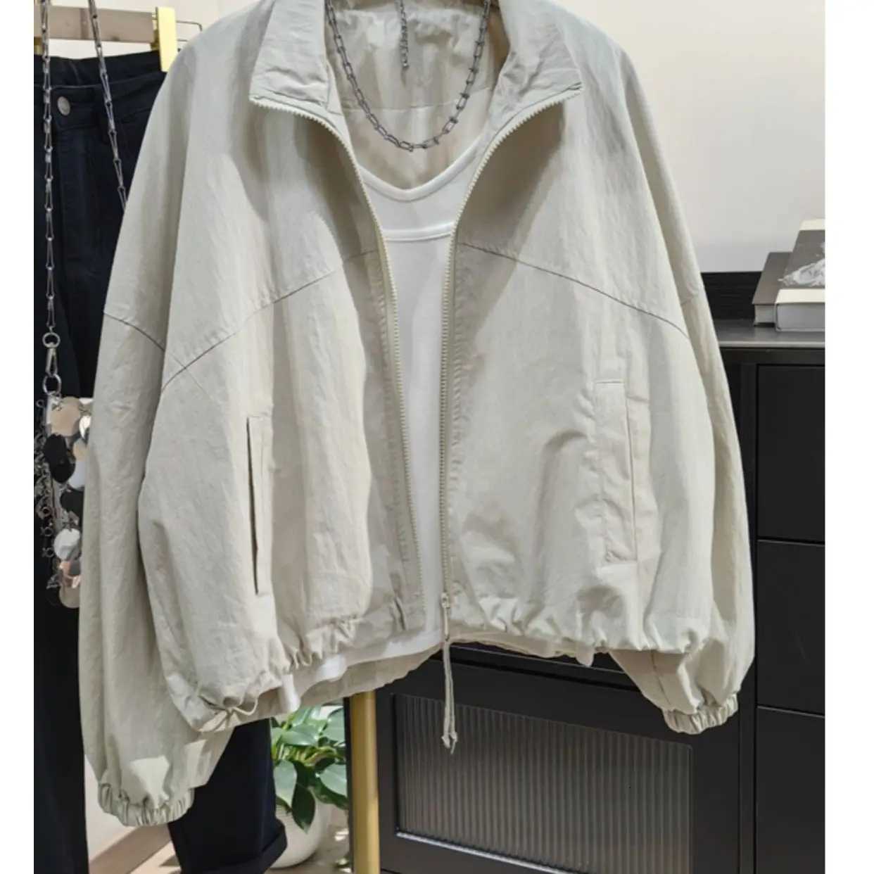 Women's Jackets Fashionable Short Women's Sun Protection Jacket Small Size Loose Fit Summer Casual Top Zipper Closure Long Sleeve Pure Col
