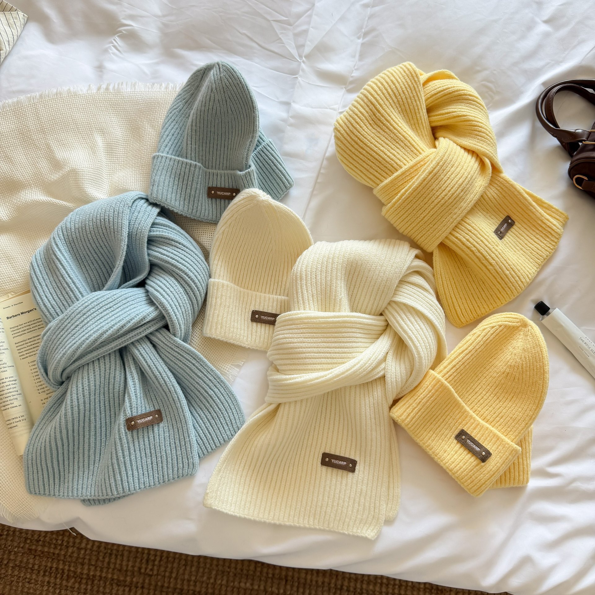Two-piece solid-color set, Korean-style, with colorful small leather patches, offering high-end look warmth, a new autumn/winter knitted hat and sca