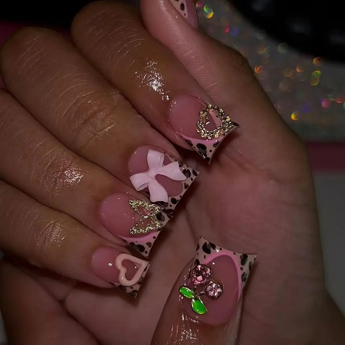24pcs Nude Pink Sweet Fake Nails Short Duckbill Leopard Print French False Nails With 3D Bowknots Butterfly Cherry Press On Nail 260922