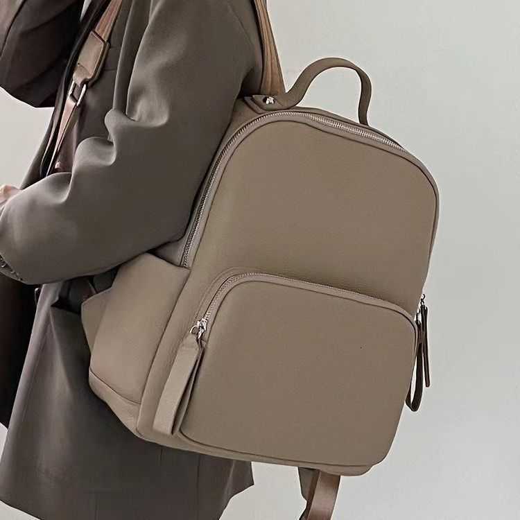Fashion 2024 New Backpack Style Cow Genuine Leather Women Backpacks Female Ladies Student Korean Casual Designer Backpack H260922