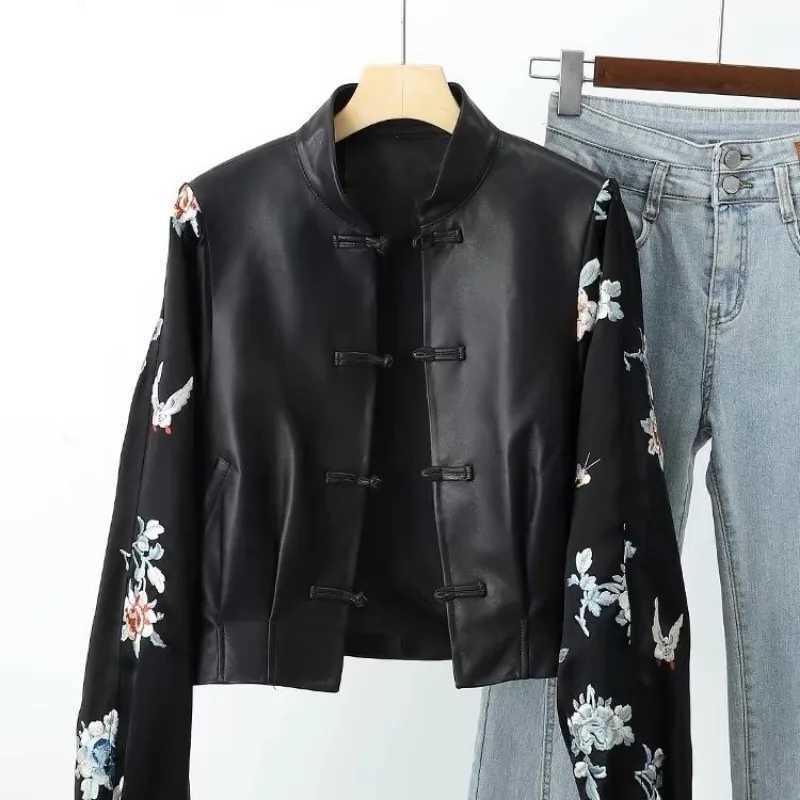 Embroidery High-end Vintage Patchwork Leather Jacket Women's Spring Autumn PU Leather Coat Long Sleeves Button Design Outerwear C260921