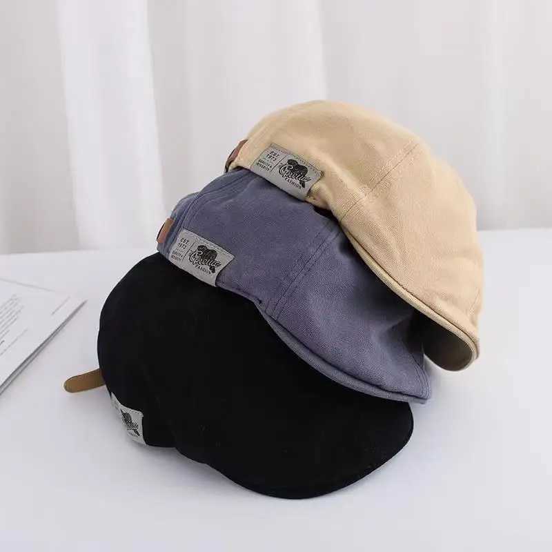 beret classic Berets for Retro men and women Japanese street trend back wearing hat woman Korean version beret N260918