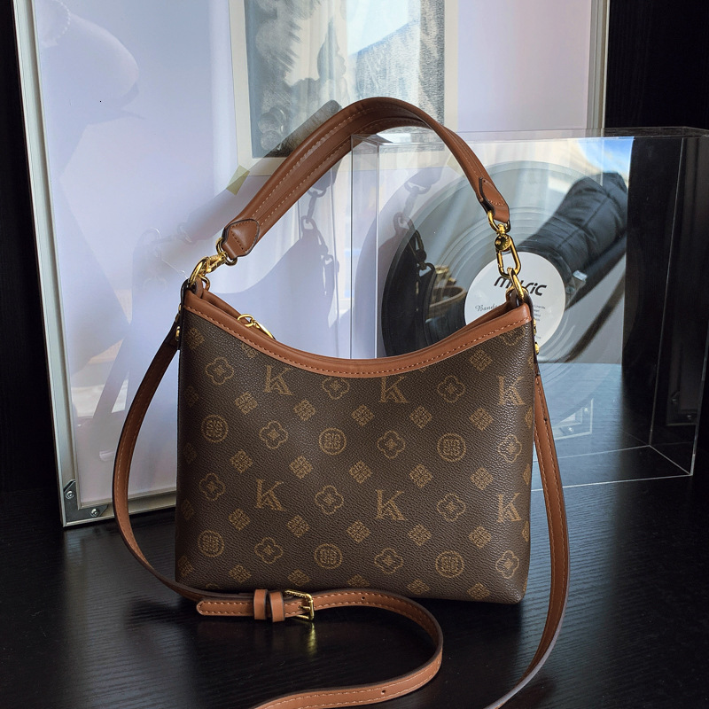 Designer Ladies' single shoulder bag Bag Elegant handbag, fashionable tote for women, 2025 new model, vintage pattern, large capacity, Ladies&#