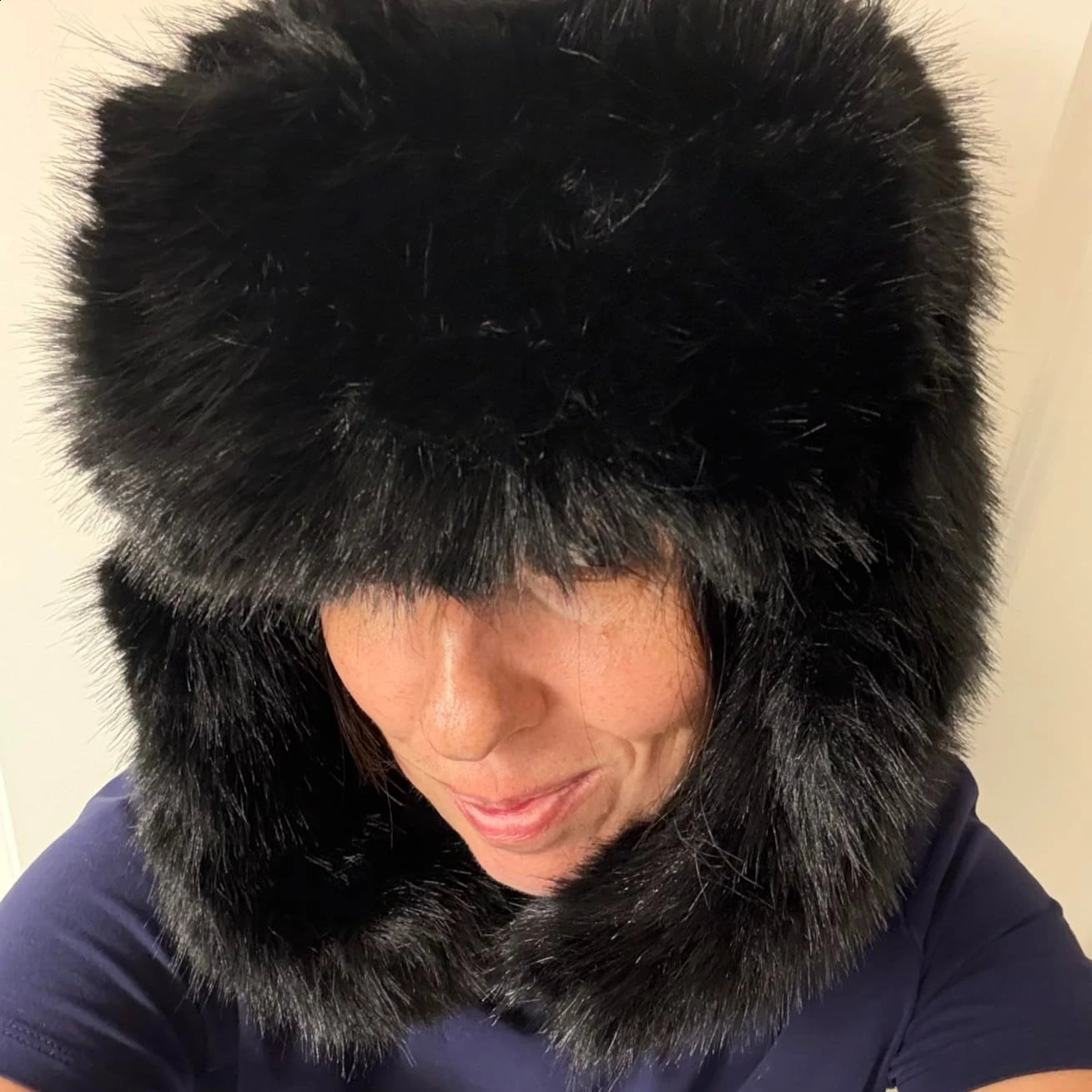 2026 Faux Fur Bomber Hat Or Women And Men Warm cologne perfume Earmuffs Windproof Earflap Cap Thickened Russian Caps Ear Protection Hats Designer