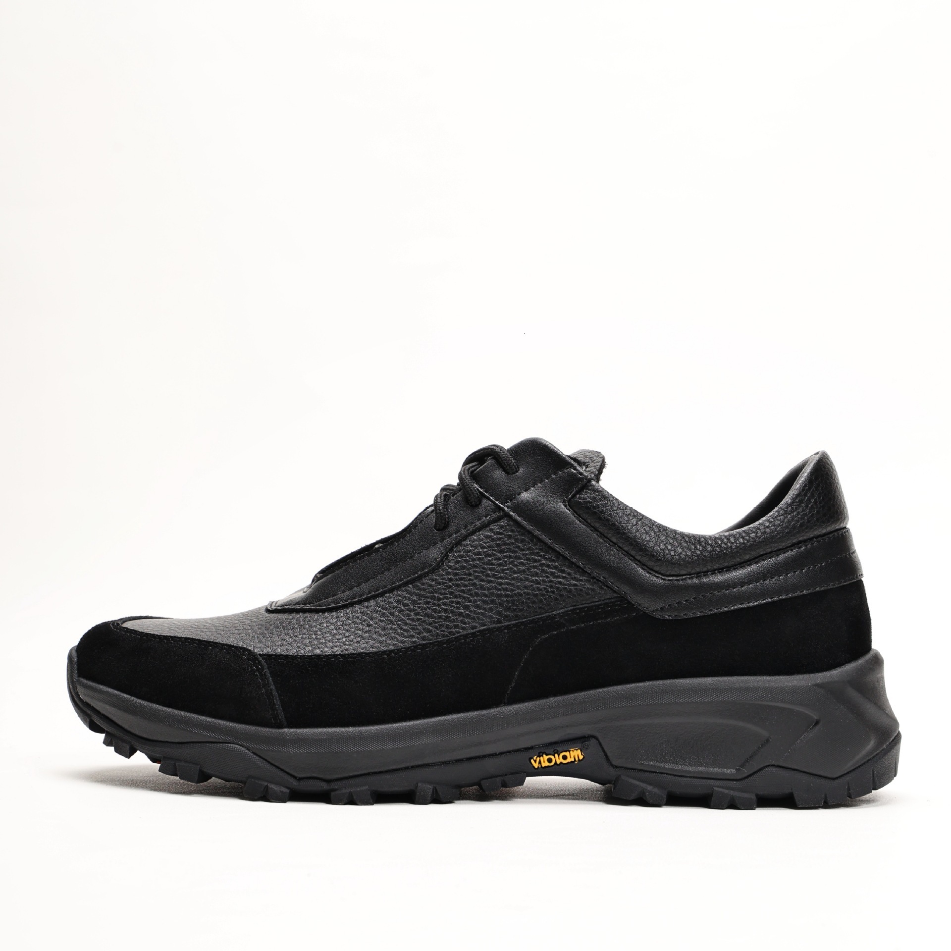 New autumn collection: stylish comfortable first-layer sneakers, simple elegant cowhide business shoes, and black casual shoes