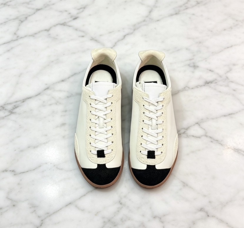 10A Top Designer Women's Training Shoes Fashionable Outdoor Sports Casual Shoes Retro Casual White Sneakers Everyday Versatile Comes with Shoe