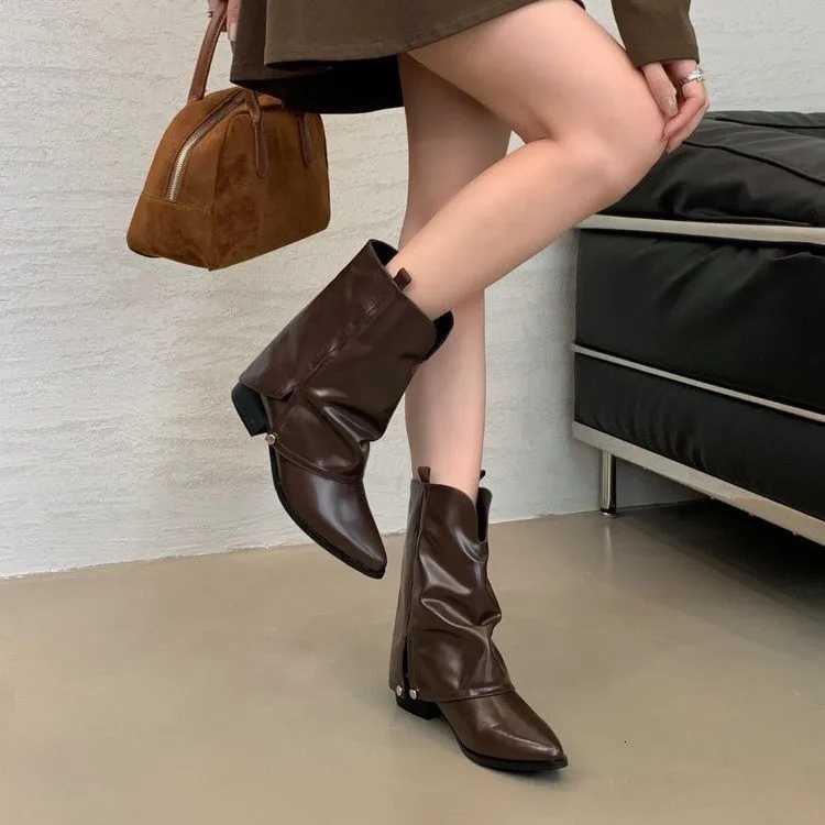Designer Cowboy Boots Women's Western Boots - Mid Calf Pointed Toe Chunky Heel Vintage Leather Boots for Women Autumn Winter Boots J260922