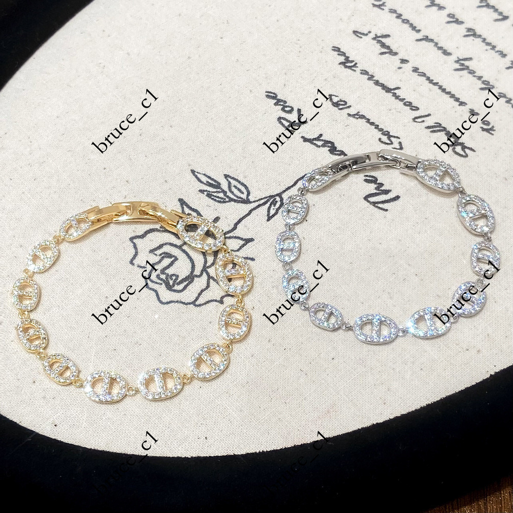 Elegant Luxurious Exquisite Pig Nose Spliced Zircon Real Gold Plated Temperament High-end Fashion Bracelet for Women