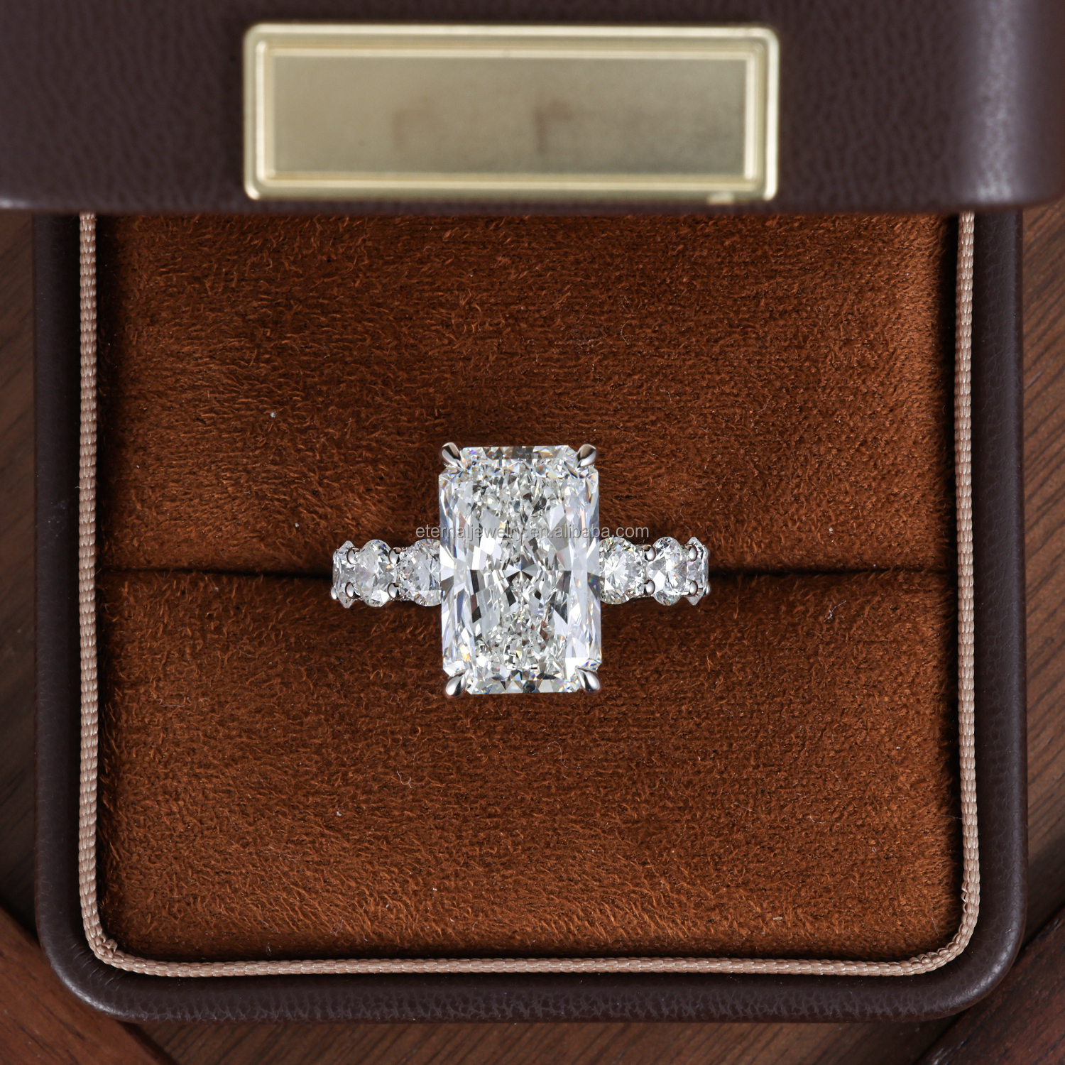 Women's Radiant Cut DVVS Lab Grown Diamond Three Stone Pave Wedding Ring IGI CVD 1-5Ct 9K-18K Solid Gold Custom Jewelry