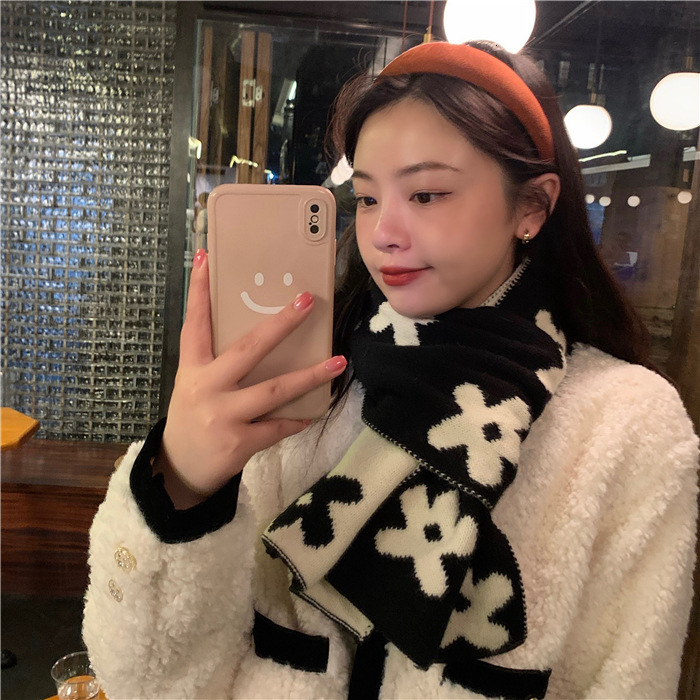 Korean Version Versatile Double-Sided Small Flower Knitted Scarf for Women, New Autumn and Winter Warm Student Neck Scarf, Trendy Wool Shawl from Fa