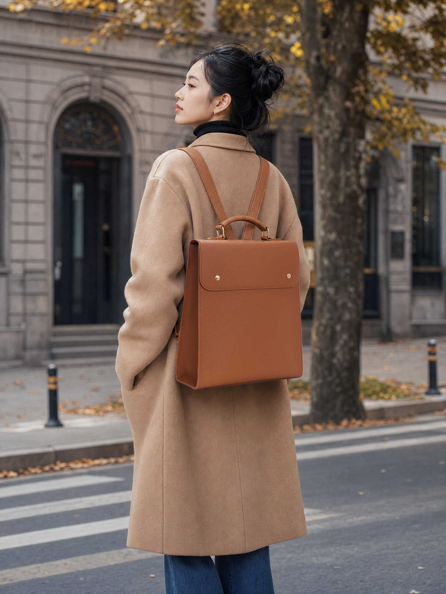 Fashion 2026 Backpack New Style Head Layer Leather Lychee Pattern Backpack Simple Casual Versatile High End Business Backpack For Women Trendy H2609
