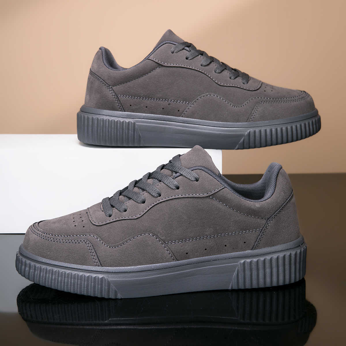 Unisex Casual Sneakers Outdoor Non-slip Skateboard Shoes Men Women Comfortable PU Leather Sneakers Gray Men's Sneakers D260922